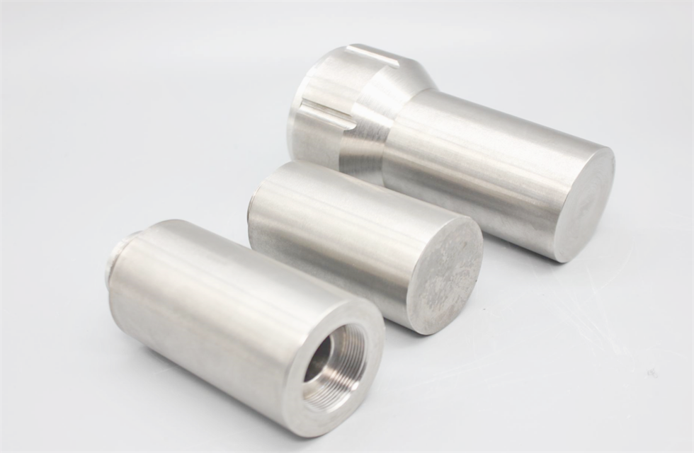 Tungsten container for transport of FDG