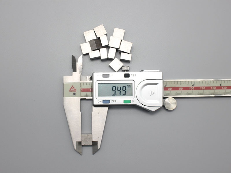 Customized tungsten alloy vertical blocks