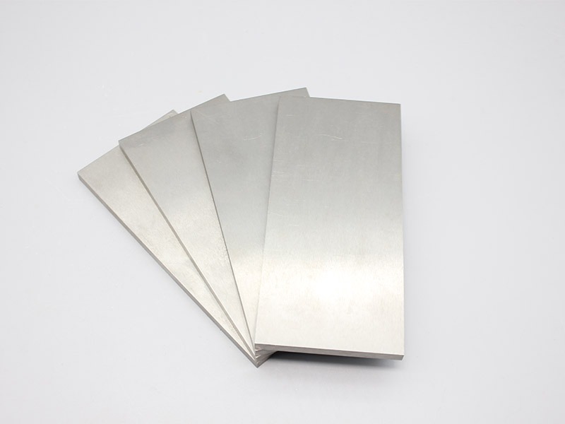 Tungsten plate for counterbalance weight