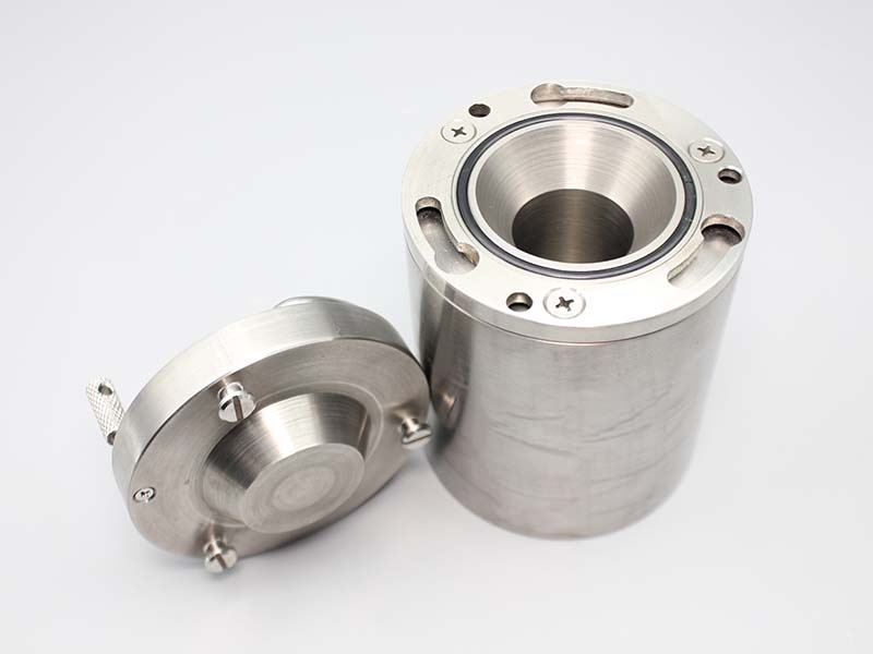 Tungsten vial shielding - first choice for safe transportation of radioactive drugs